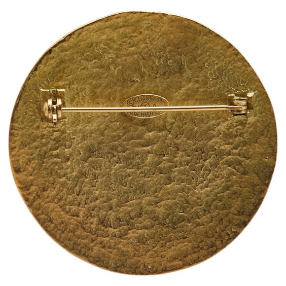 CHANEL Gold Logo Brooch - Picture 2 of 4